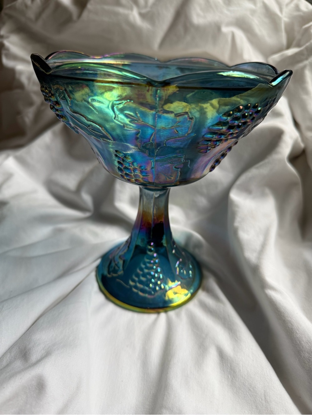 Indiana glass .Co Iridescent Blue Carnival Glass Pedestal Compote